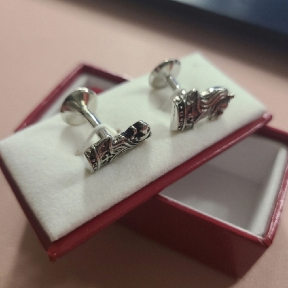 Ritz carlton cufflink
